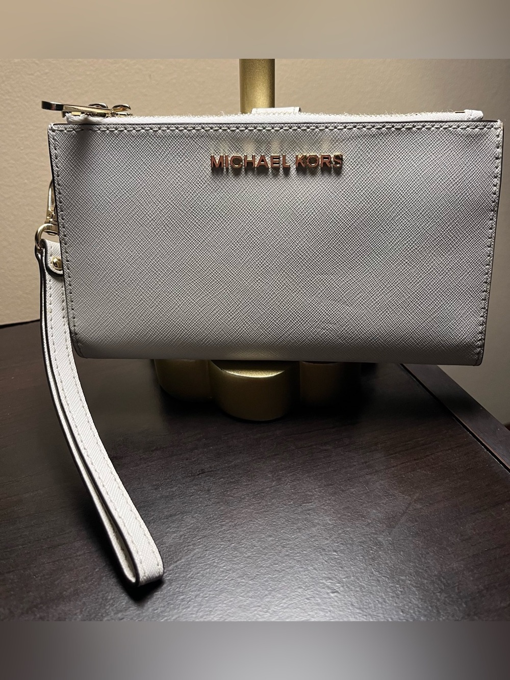 Michael Kors White Saffiano Leather Wristlet Clutch with Gold Hardware EUC